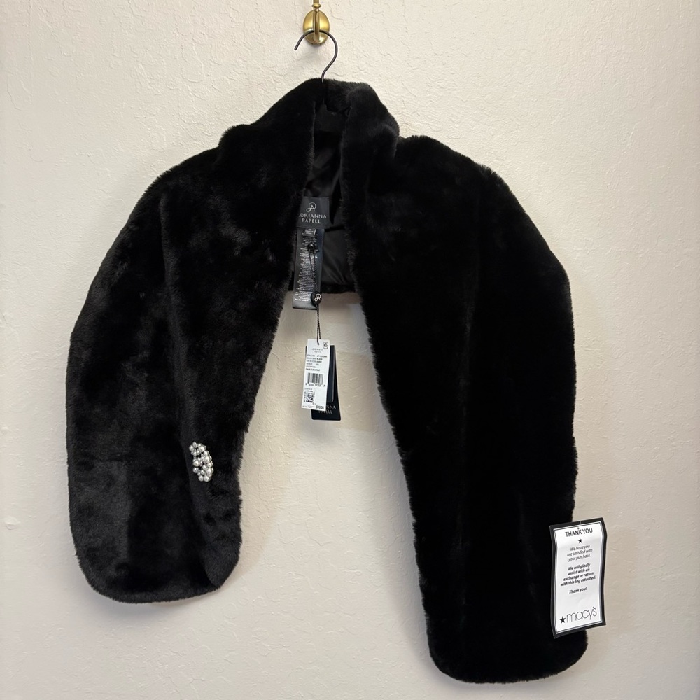 Adrianna Papell Elegant Black Faux Fur Shawl Stole with Pearl Brooch NWT